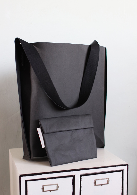 torba z papieru Po prostu Czarna torba_simple_czarna_5